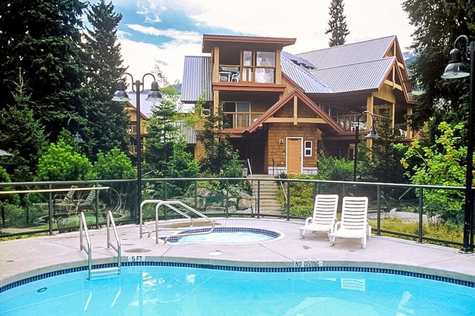 Glacier's Reach 42 House in Whistler
