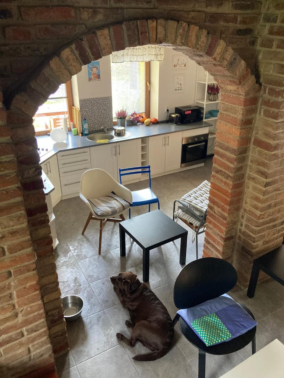 Kitchen or kitchenette, Living room, Seating area, Dining area, minibar, pet friendly