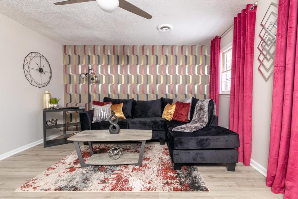 Living room, Seating area