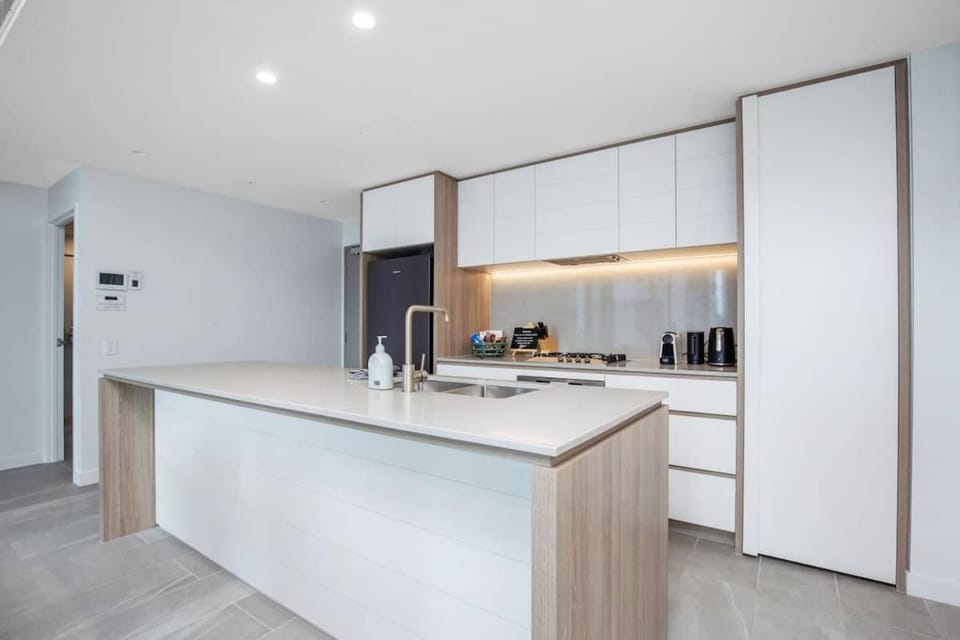 Unit 909 Signature Level 9 Apartment in Gold Coast