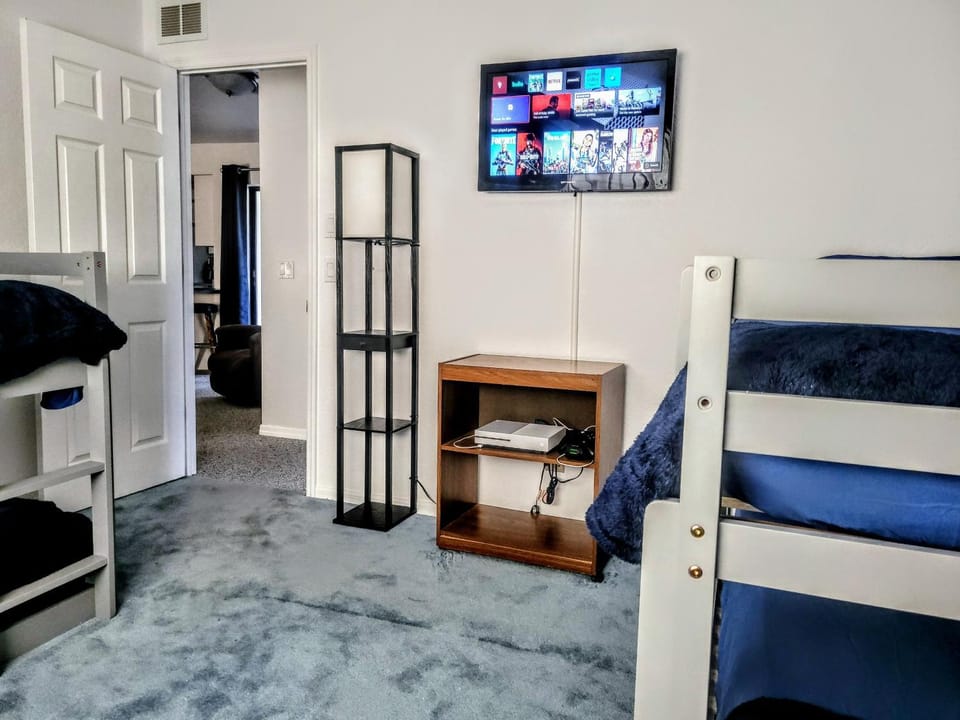 Bed, TV and multimedia, bunk bed