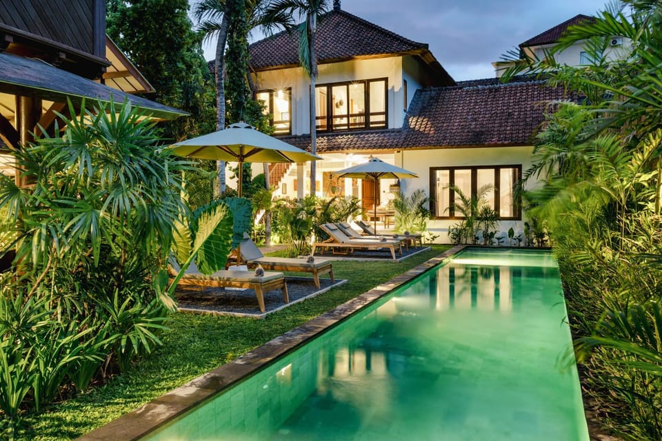 Property building, Pool view, sunbed