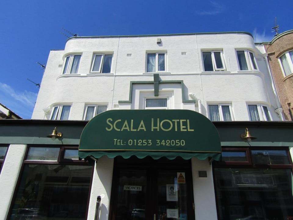Property building, Facade/entrance
