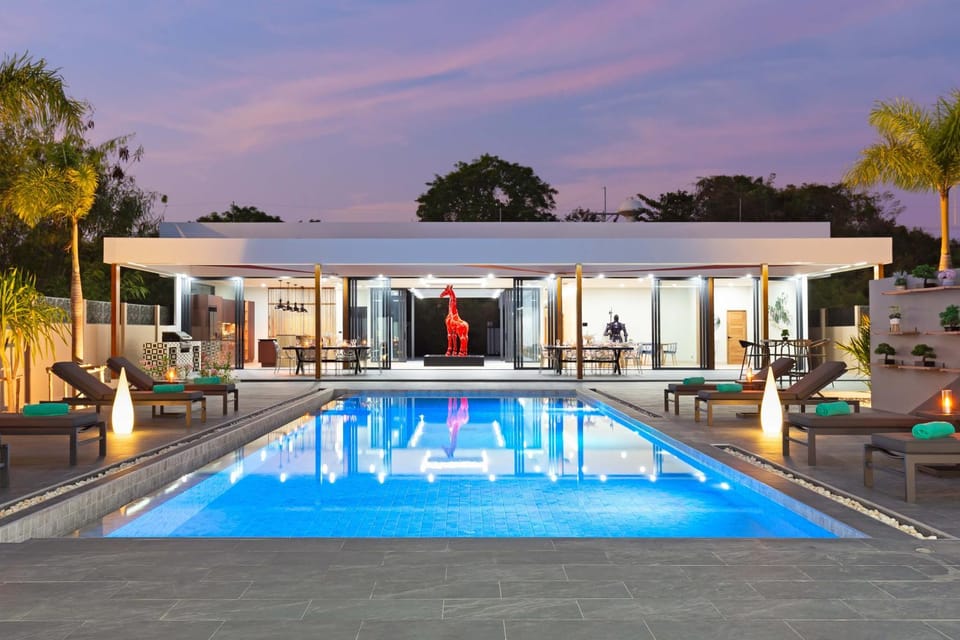 Swimming pool, Swimming pool