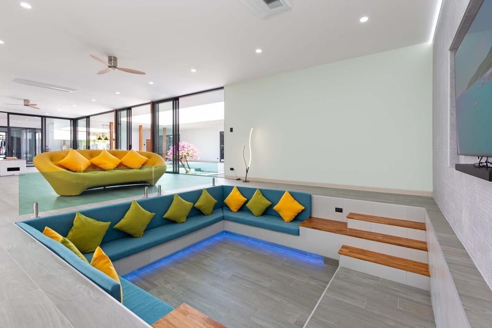 Living room, Seating area, Evening entertainment