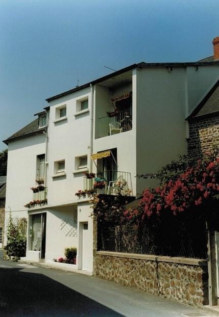 Property building, Spring