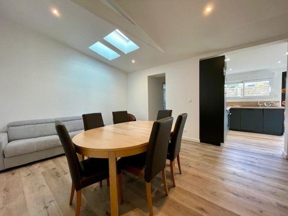 Quiberon: Maison 3 Pièces, Jardin, Centre, Wifi, 6 Pers - FR-1-478-264 Villa in Quiberon