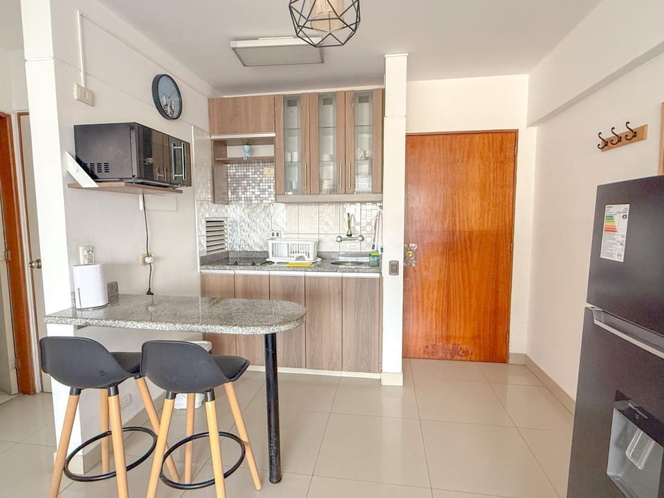 Kitchen or kitchenette, Dining area, pet friendly