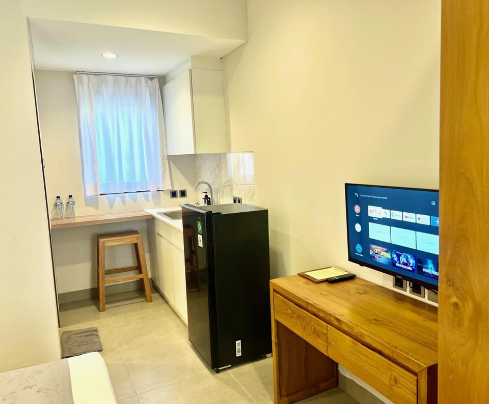 TV and multimedia, Kitchen or kitchenette, hair dresser