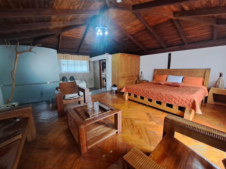 Property building, Photo of the whole room, Breakfast, Family