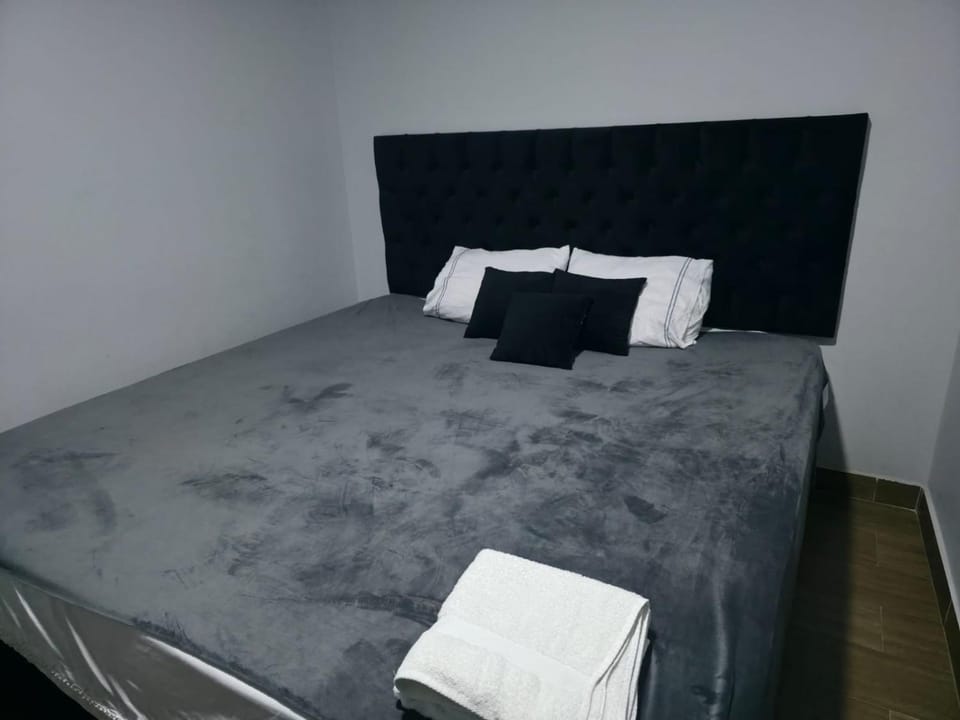 Casa sabina nuevo aeropuerto Vacation rental in Callao Region, Peru