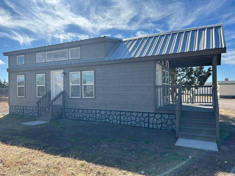 066 South Rim Grand Canyon Tiny Home Sleeps 8 Chalet in Grand Canyon National Park