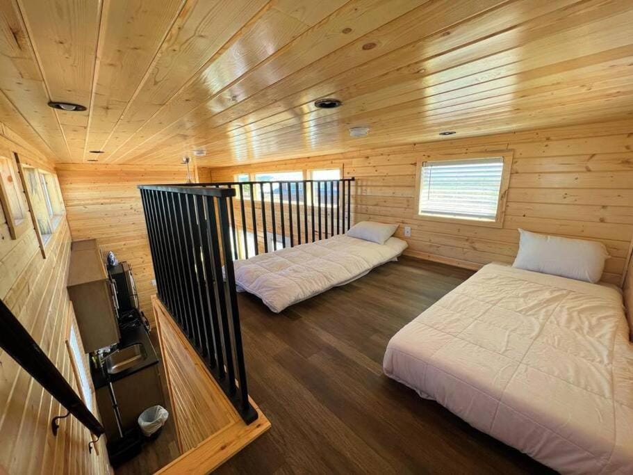 066 South Rim Grand Canyon Tiny Home Sleeps 8 Chalet in Grand Canyon National Park