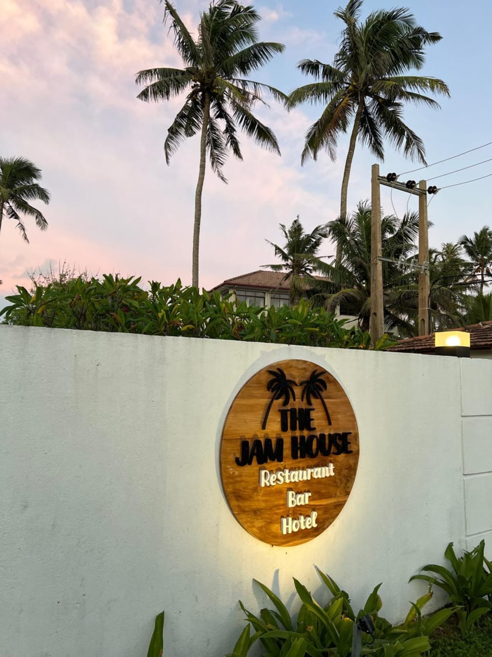 The Jam House Hotel in Ahangama
