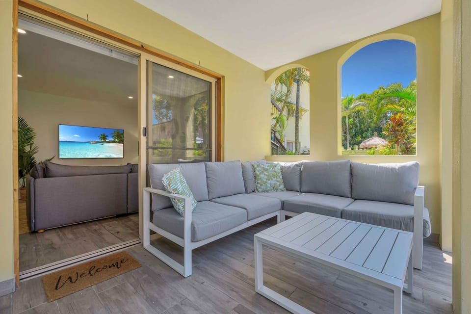 Patio, Seating area