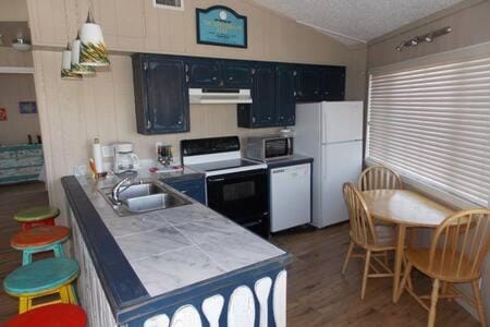 Beach Shak (Sunday Villas #15) House in Port Aransas