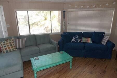 Beach Shak (Sunday Villas #15) House in Port Aransas