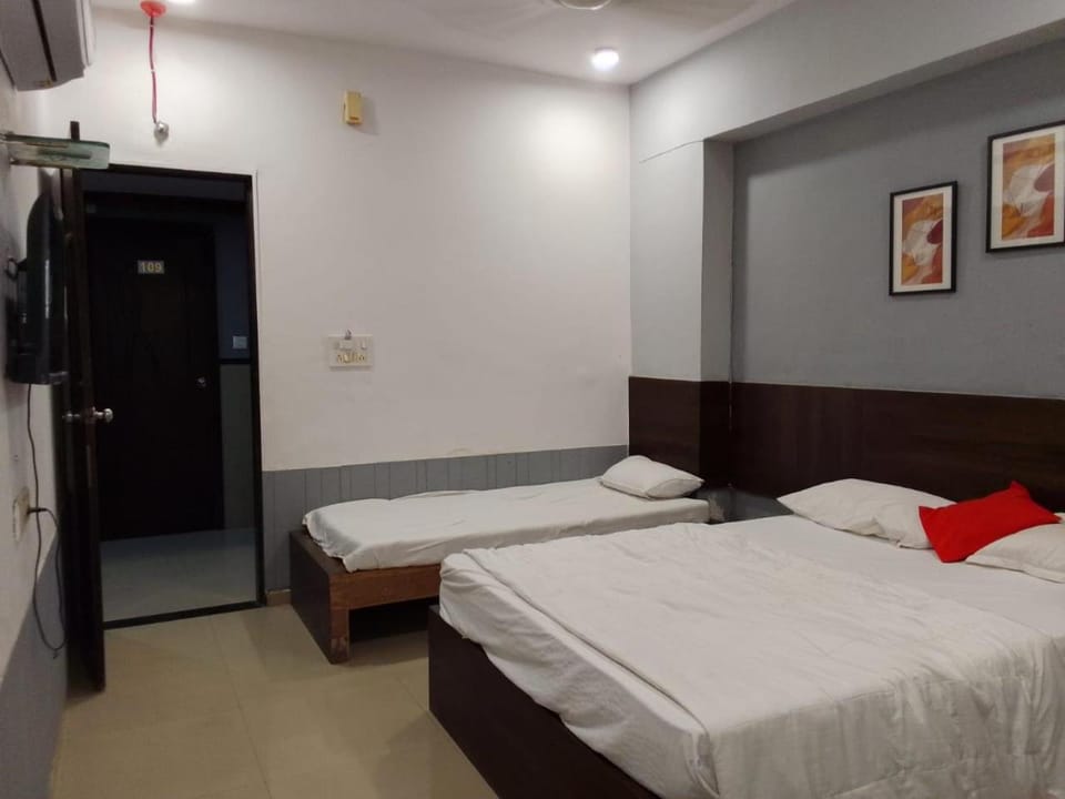 Infinity Rooms D-Mart Hotel in Gujarat