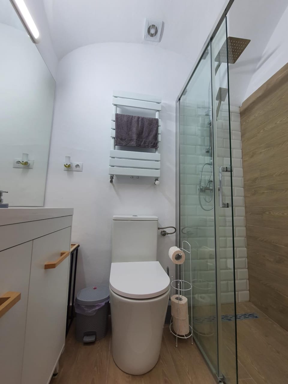 Shower, Toilet, Bathroom