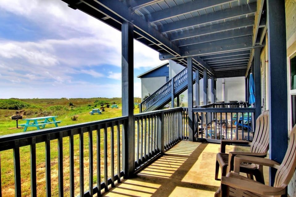 Captain Quarter's 1 bedrm unit at Sea Isle Village House in Port Aransas