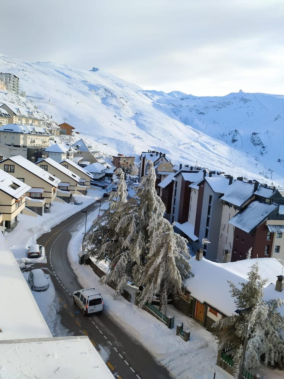 Natural landscape, Winter, Mountain view, Street view