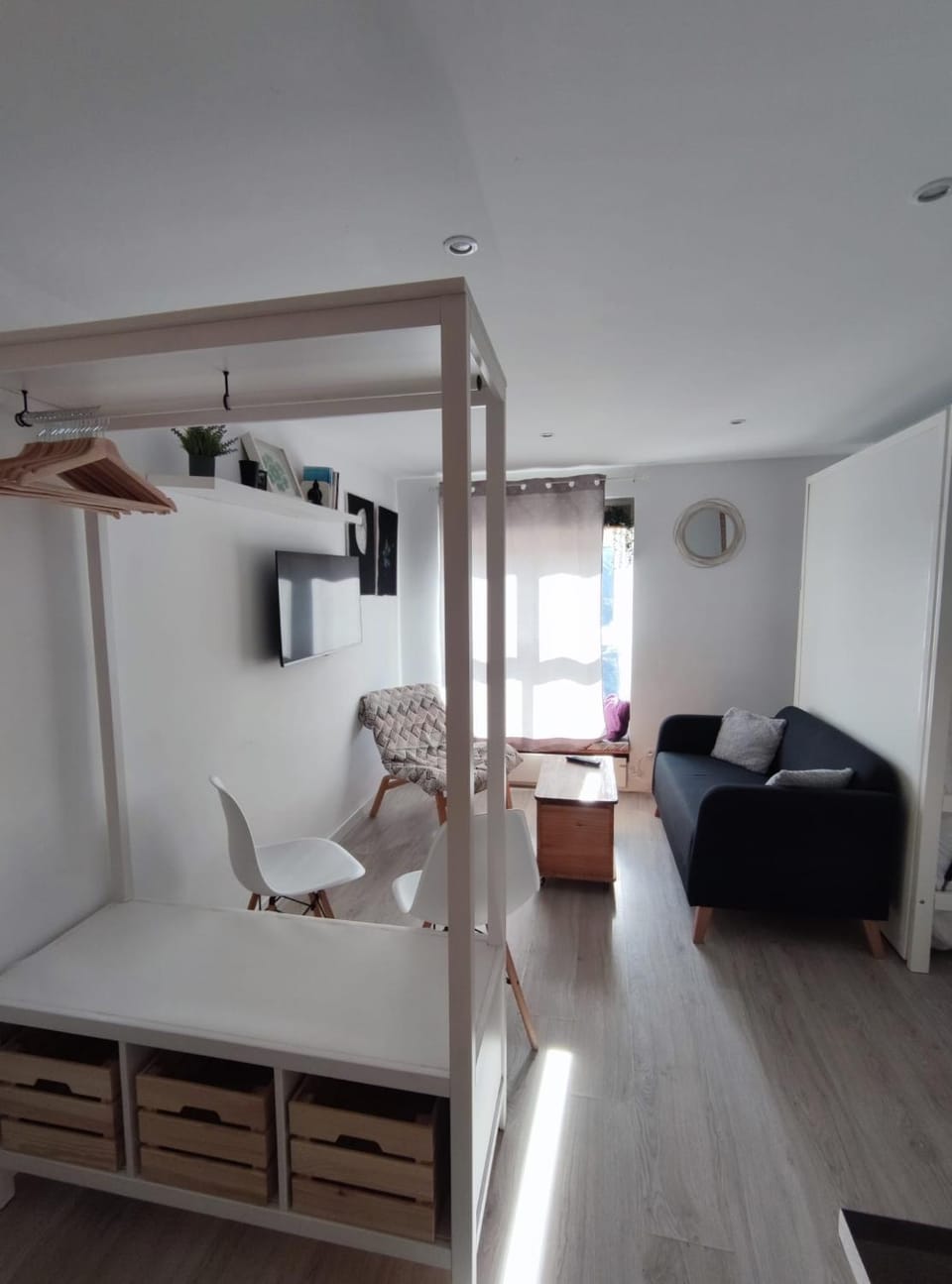 Photo of the whole room