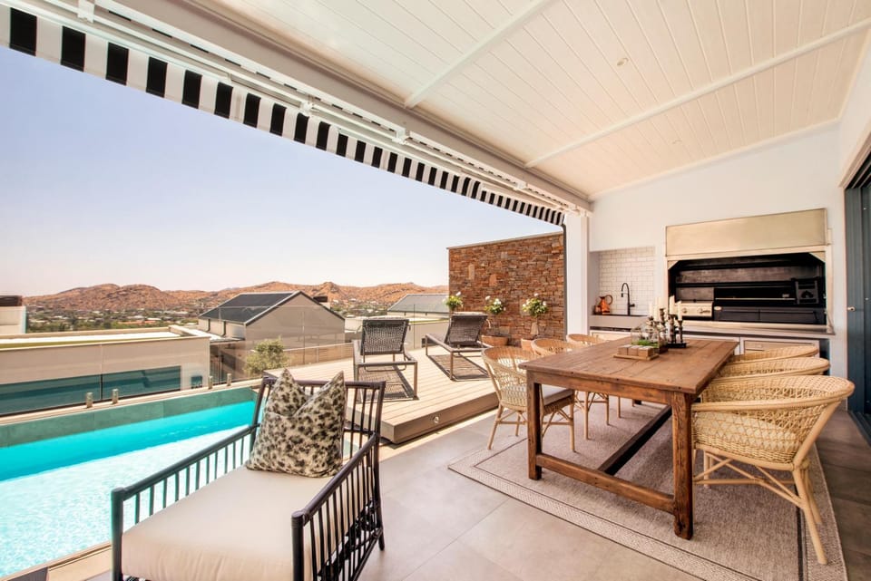 Patio, Day, BBQ facilities, View (from property/room), Balcony/Terrace, Seating area, Dining area, Evening entertainment, Mountain view, Pool view, Swimming pool, sunbed