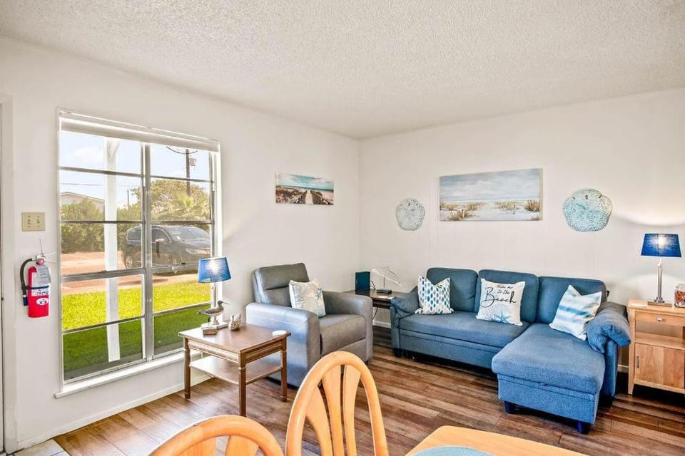 Driftwood Isle (Mustang Isle #5) House in Port Aransas