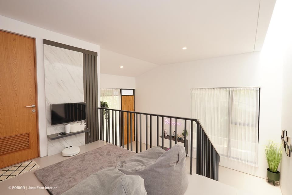 TV and multimedia, Seating area