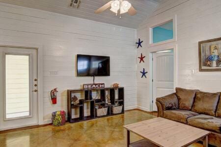 Gone Coastal at Pirates Bay House in Port Aransas