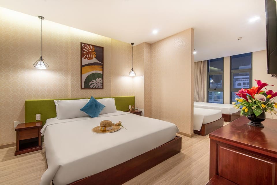 Bed, View (from property/room), Photo of the whole room, Bedroom, towels