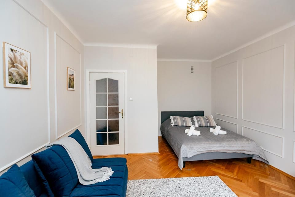 Bed, Living room, Bedroom