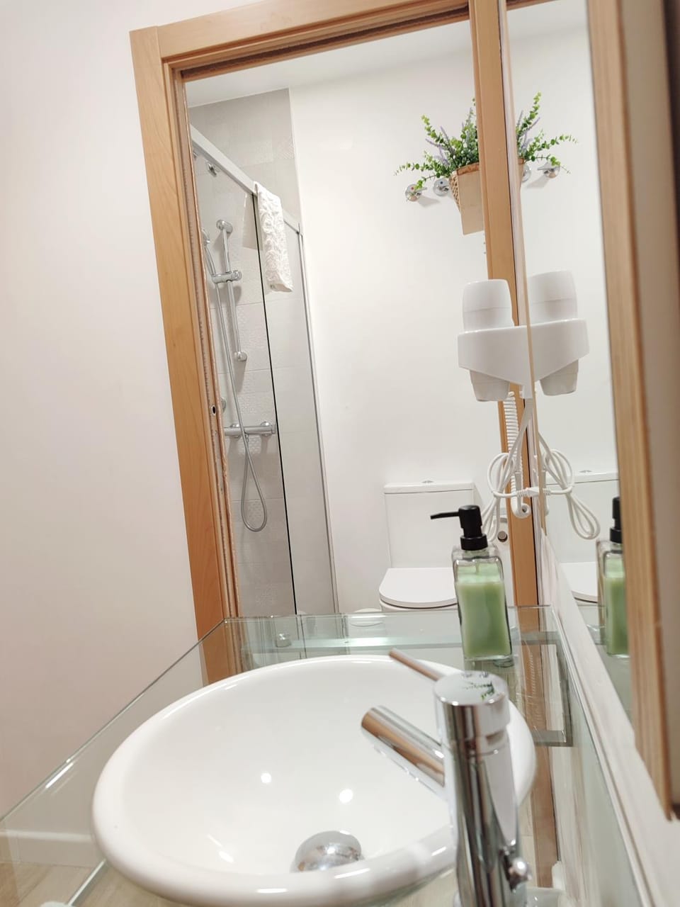 Shower, Bathroom, hair dryier