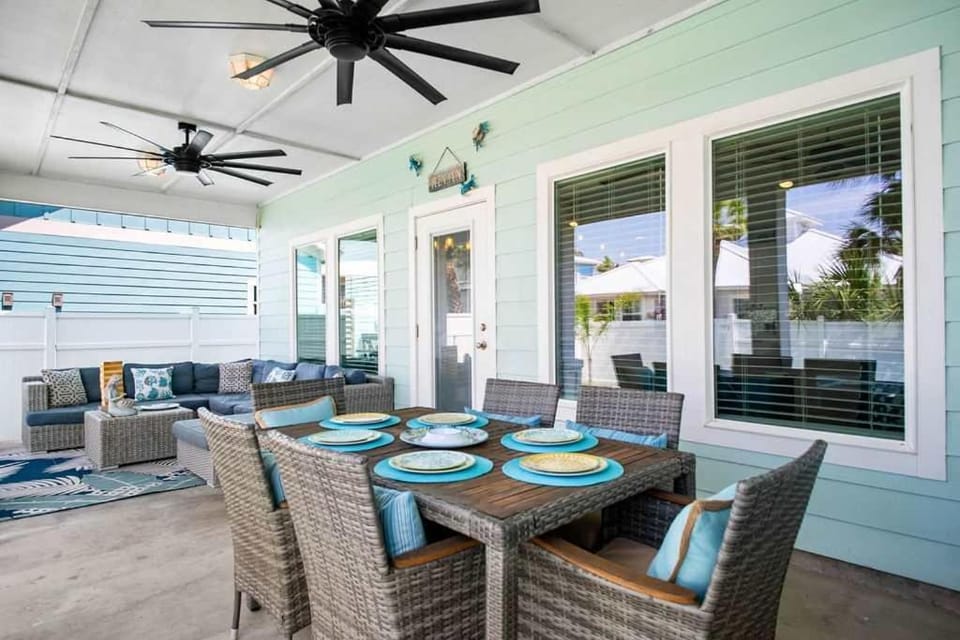 Island Gem at Royal Sands House in Port Aransas