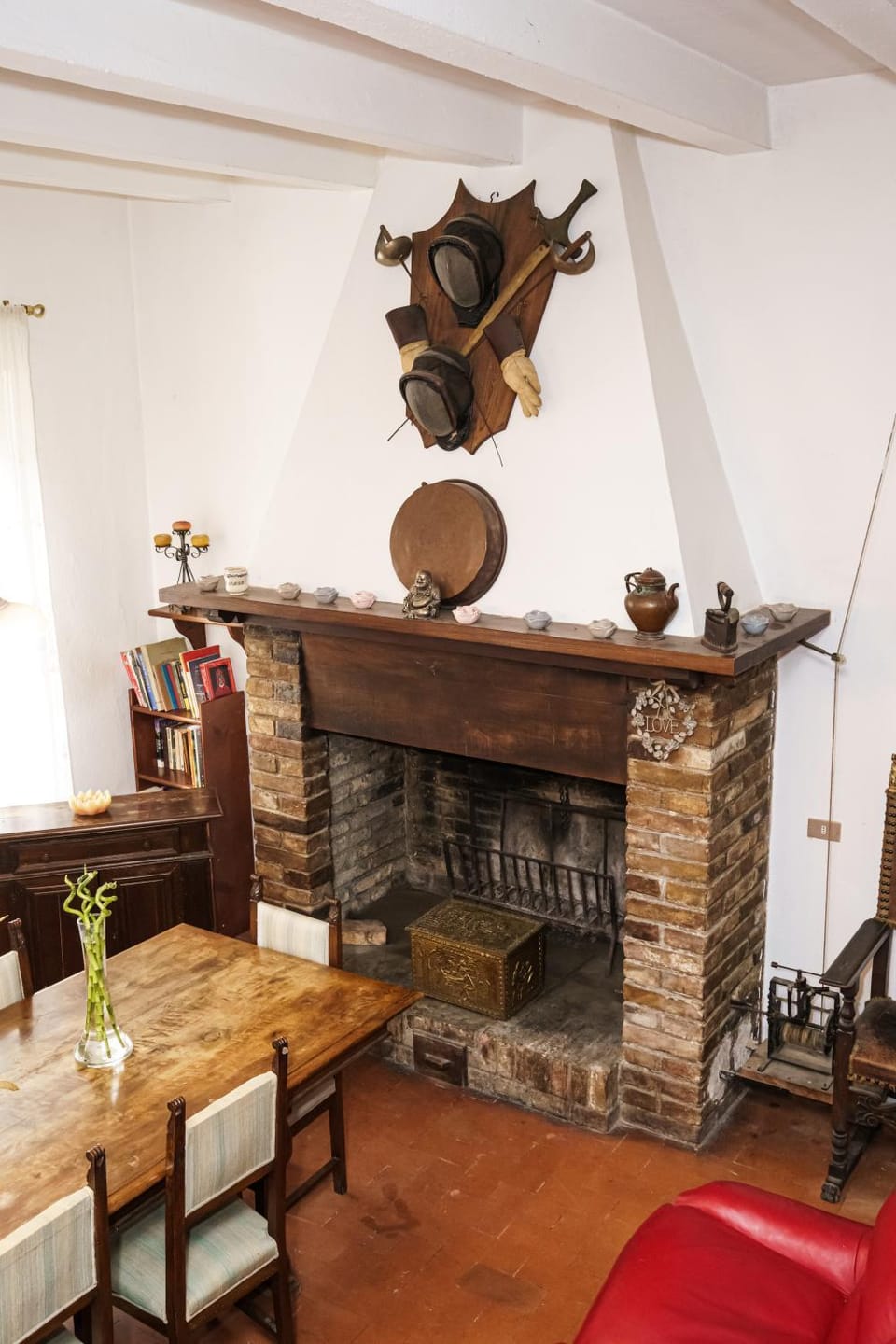 Communal lounge/ TV room, fireplace