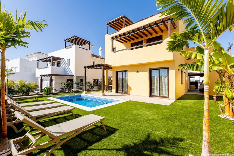 Property building, Garden
