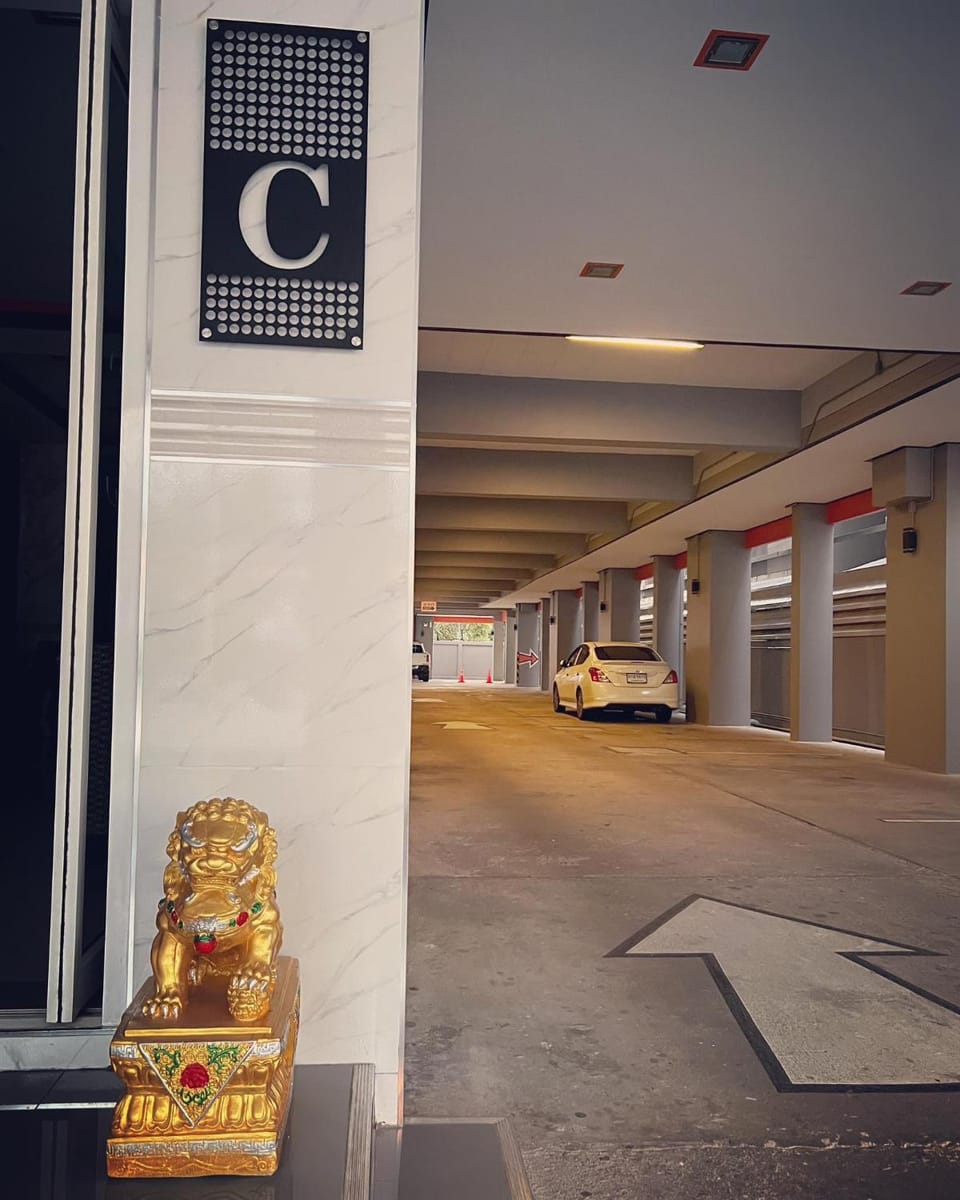 เสาวลักษณ์ เรสซิเด้นท์ Hotel in Laos