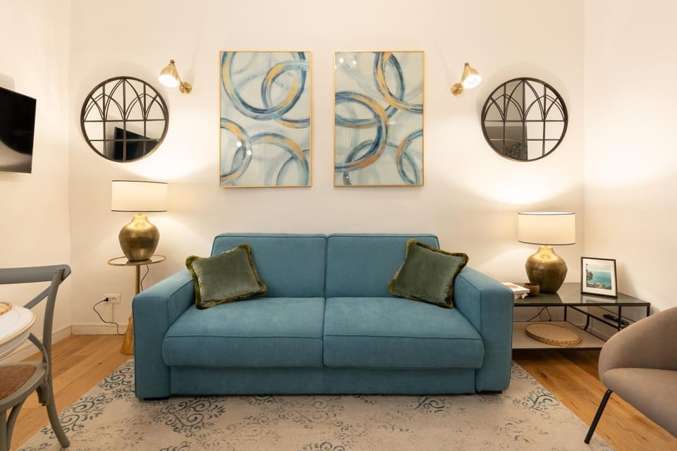 TV and multimedia, Living room, Seating area