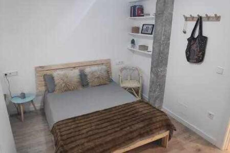 Bed, Living room, Photo of the whole room, Bedroom