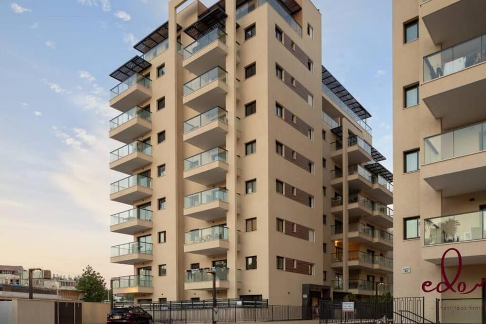Property building, Location