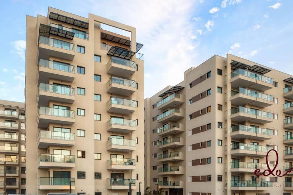 Property building, Balcony/Terrace
