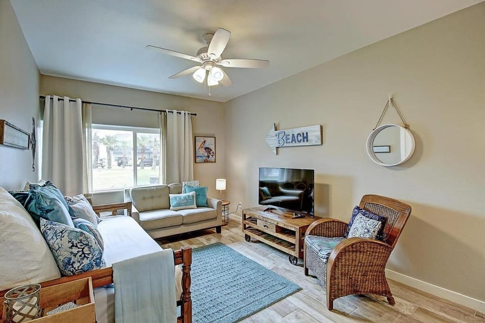 Isle Getaway at Sea Isle Village House in Port Aransas