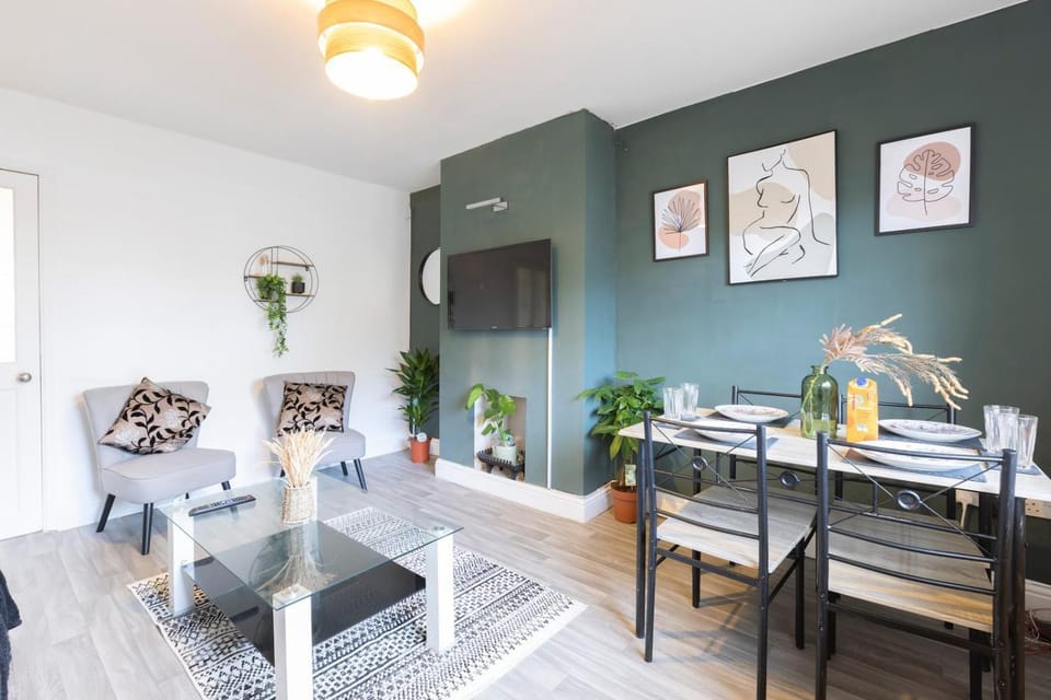 Property building, TV and multimedia, Living room