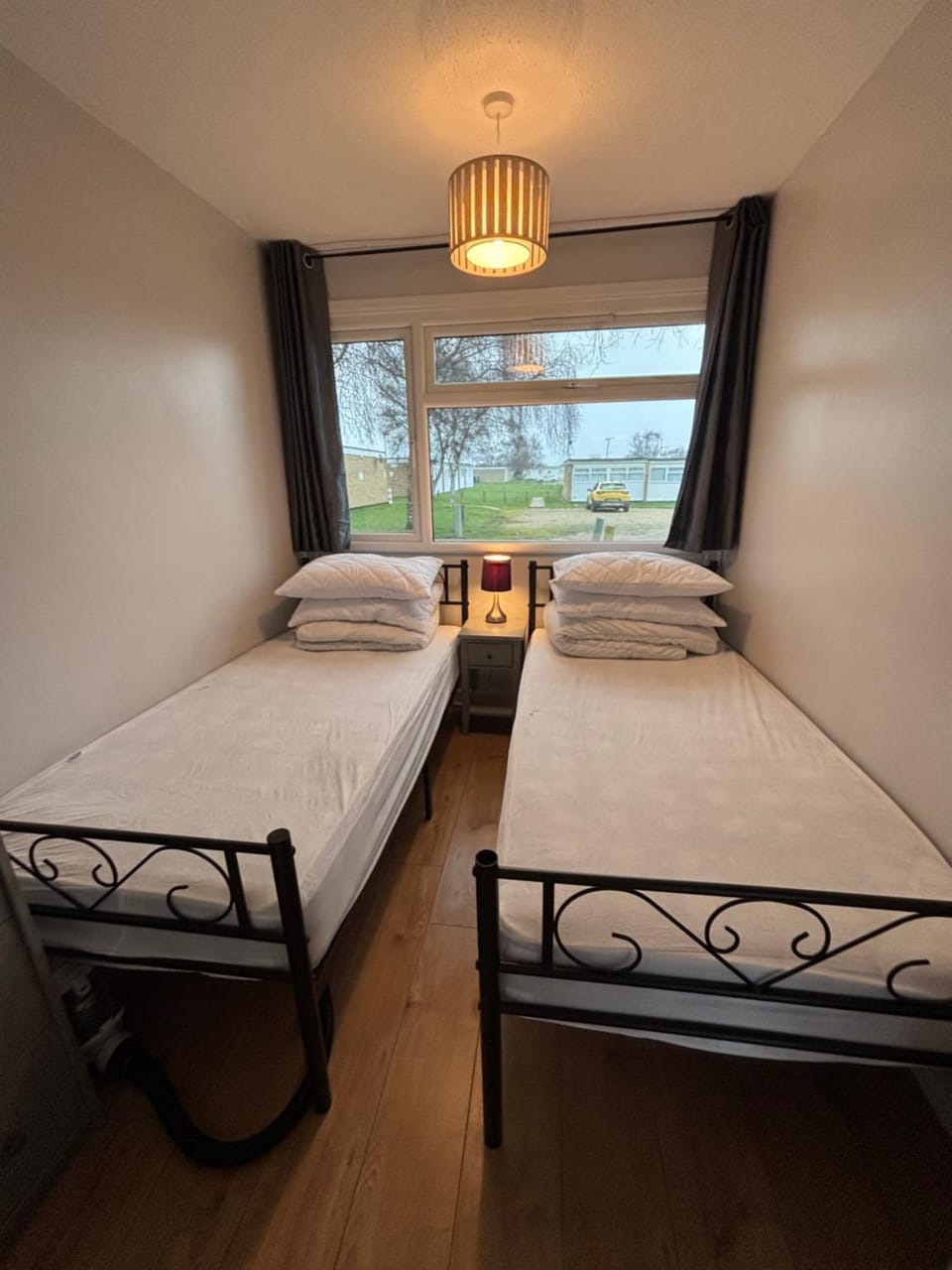194, Two bed Chalet on Belle Aire Holiday Park - sleeps 4, pet friendly, free Wi-Fi, bed linen and towels included plus onsite entertainment available Chalet in Hemsby