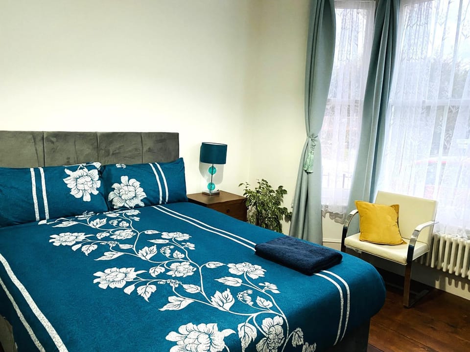 Luxury Guest House Bed and Breakfast in London