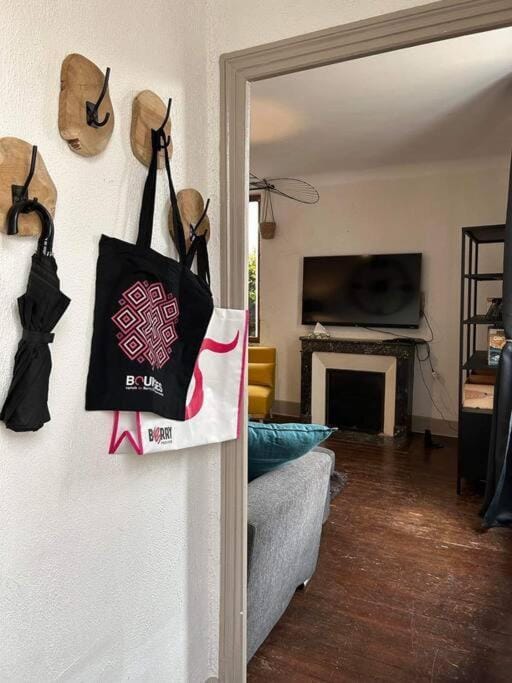 Communal lounge/ TV room, TV and multimedia, Living room, Seating area