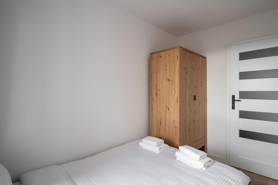 Bed, Photo of the whole room, Bedroom, towels, wardrobe
