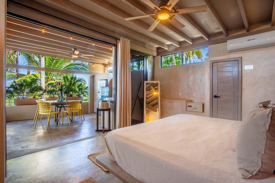 Bed, Photo of the whole room, Bedroom, fireplace
