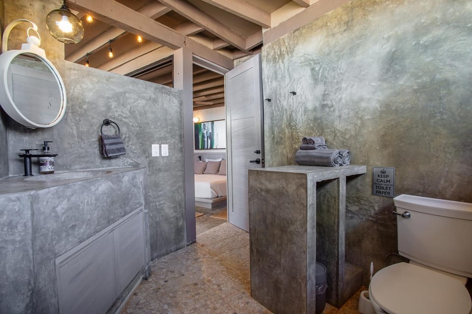 Toilet, Bathroom