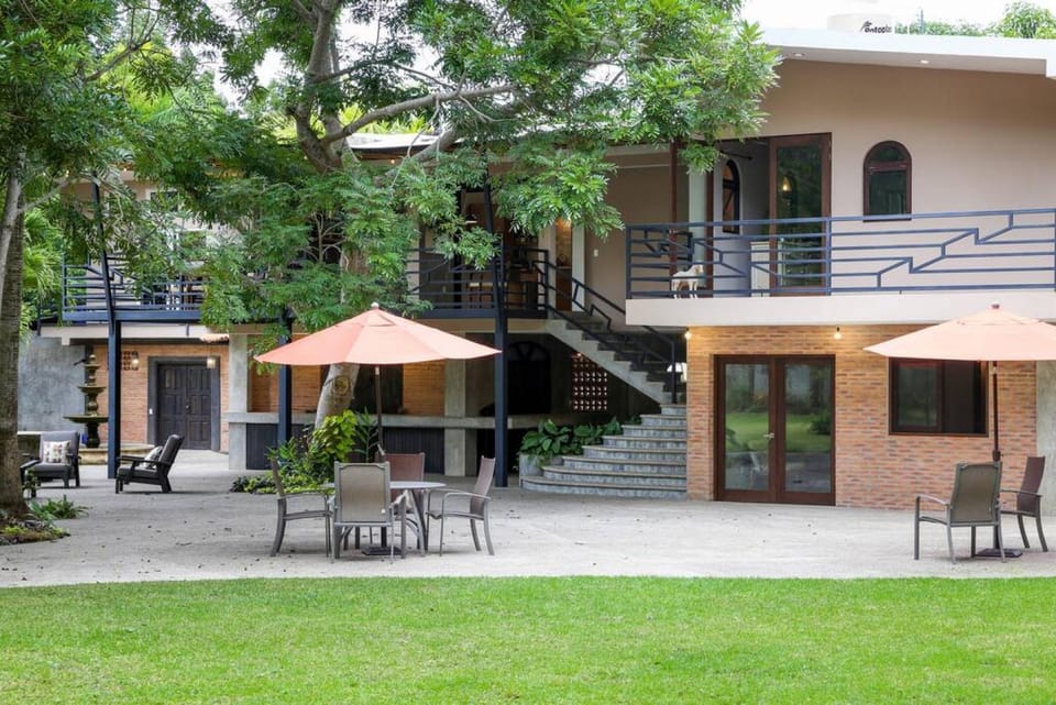 Property building, Garden, View (from property/room), Balcony/Terrace, Garden view
